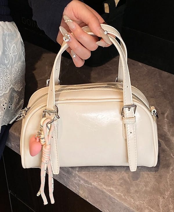 b7c1a469-a0c4-47d1-b80d-7581bc41410f.jpg b7c1a469-a0c4-47d1-b80d-7581bc41410f.jpg